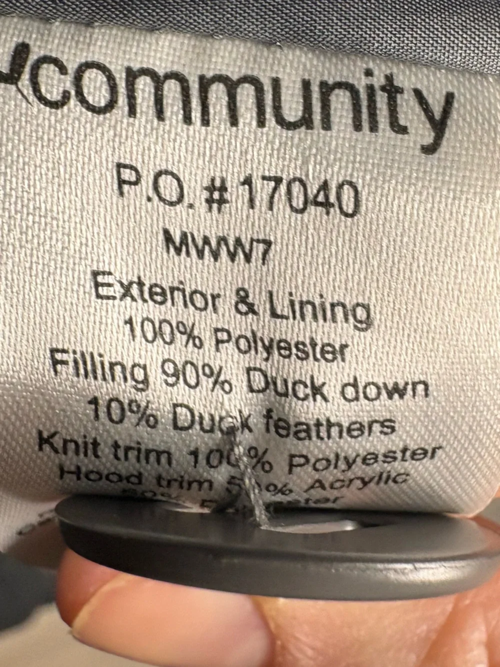 Community by Aritzia Duck Down Puffer Vest Faux Fur Hood Adjustable Waist Large - Picture 7 of 10